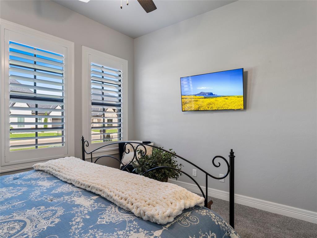 2924 Wood Thrush Way