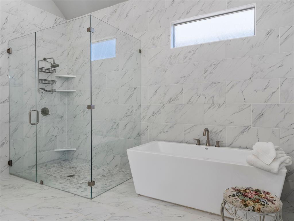 2924 Wood Thrush Way