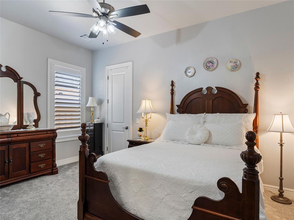 2924 Wood Thrush Way