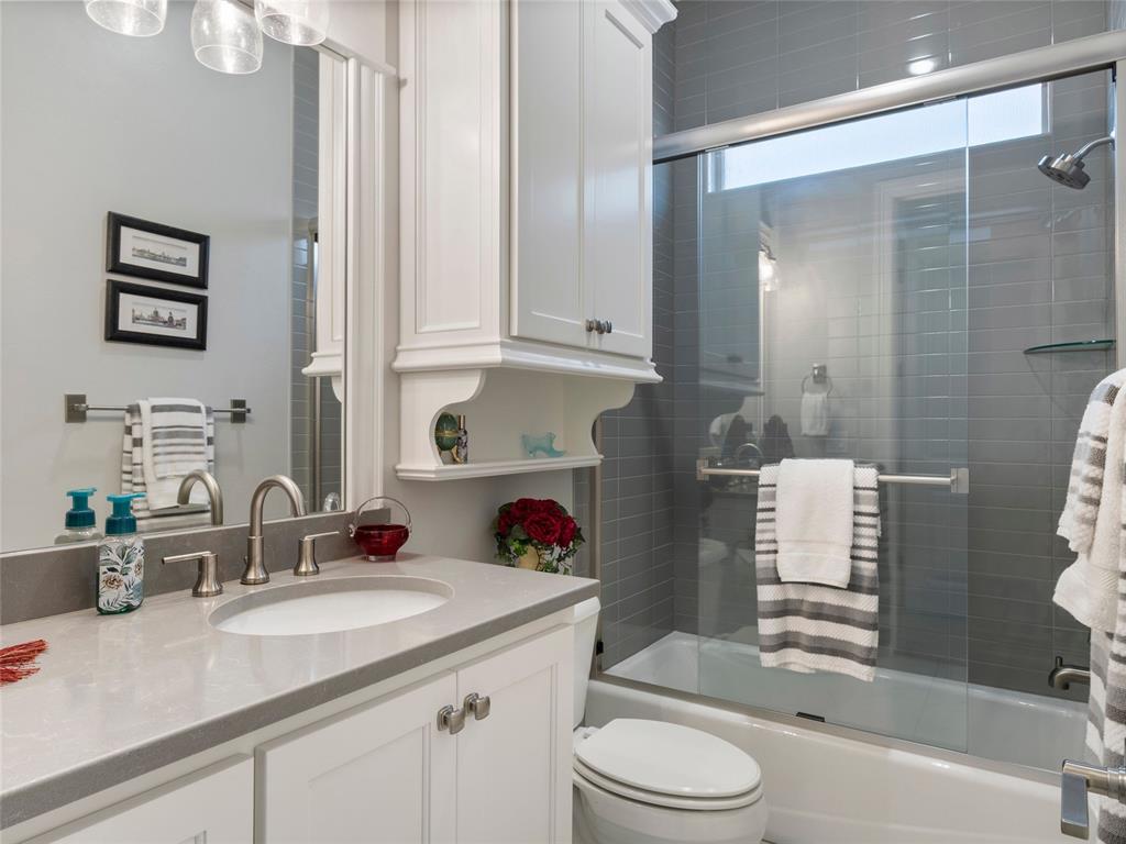 2924 Wood Thrush Way