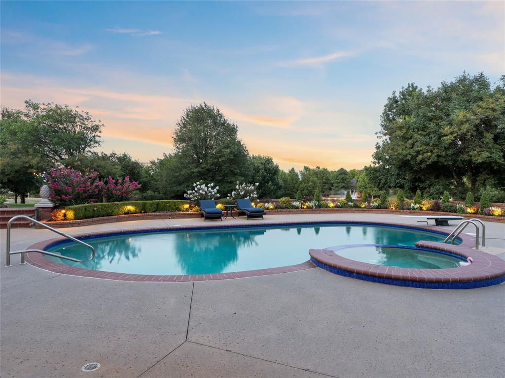 4550 Mayes Drive
