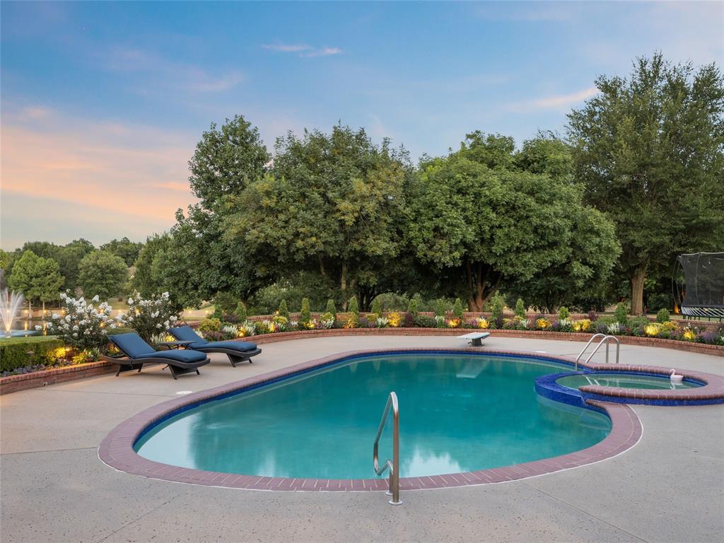 4550 Mayes Drive