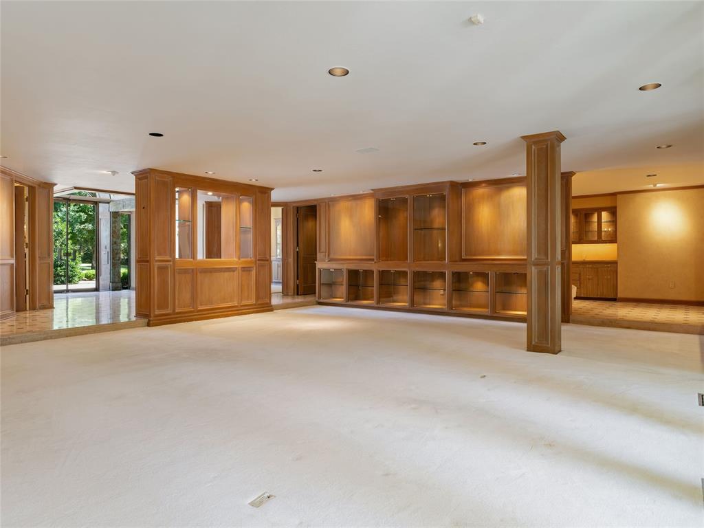 7201 N Country Club Drive