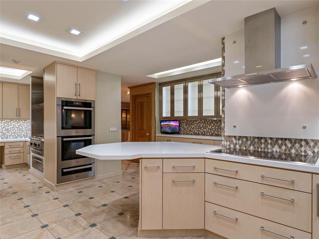 7201 N Country Club Drive