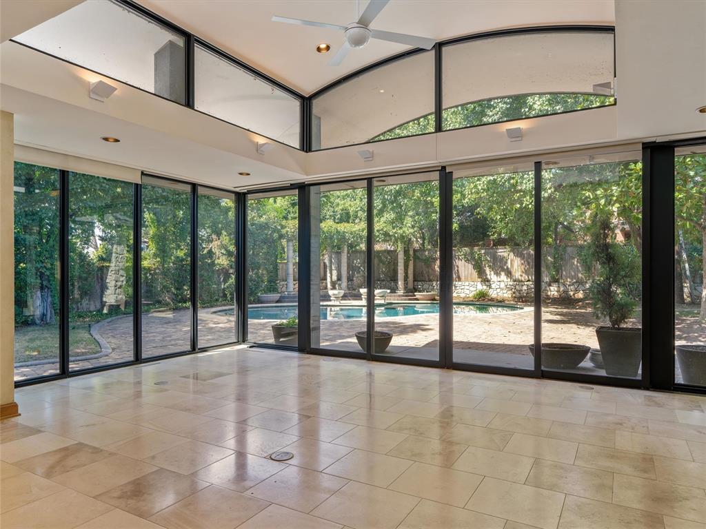 7201 N Country Club Drive