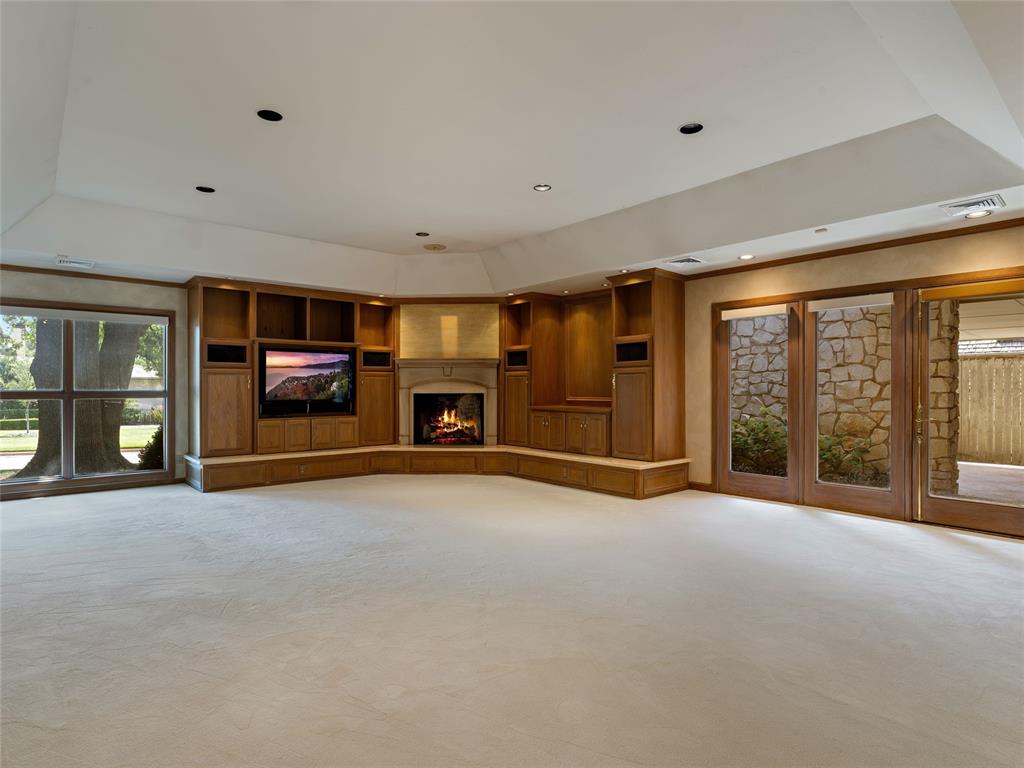 7201 N Country Club Drive