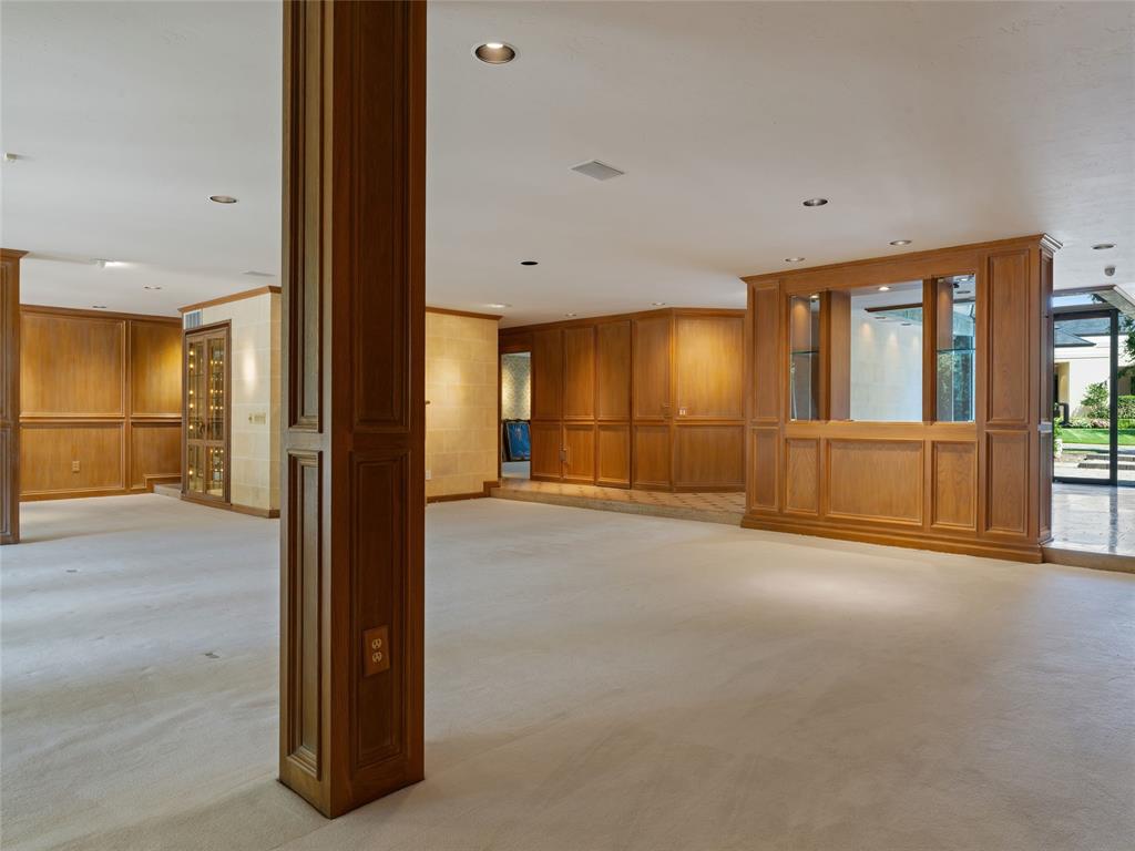 7201 N Country Club Drive