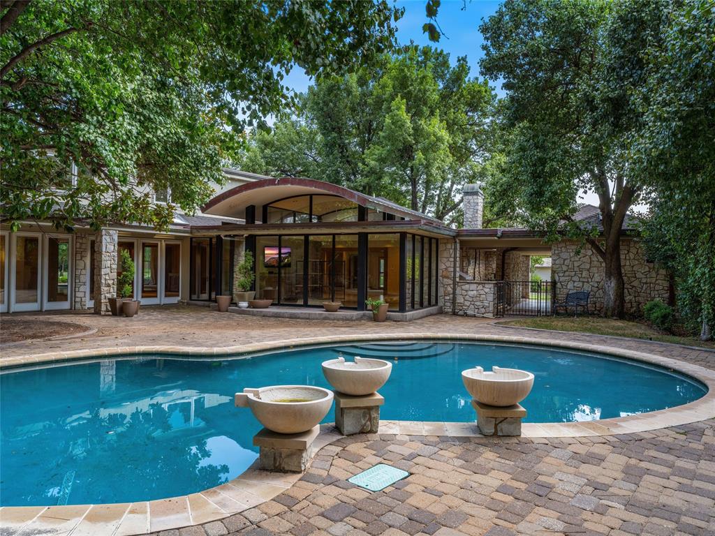 7201 N Country Club Drive