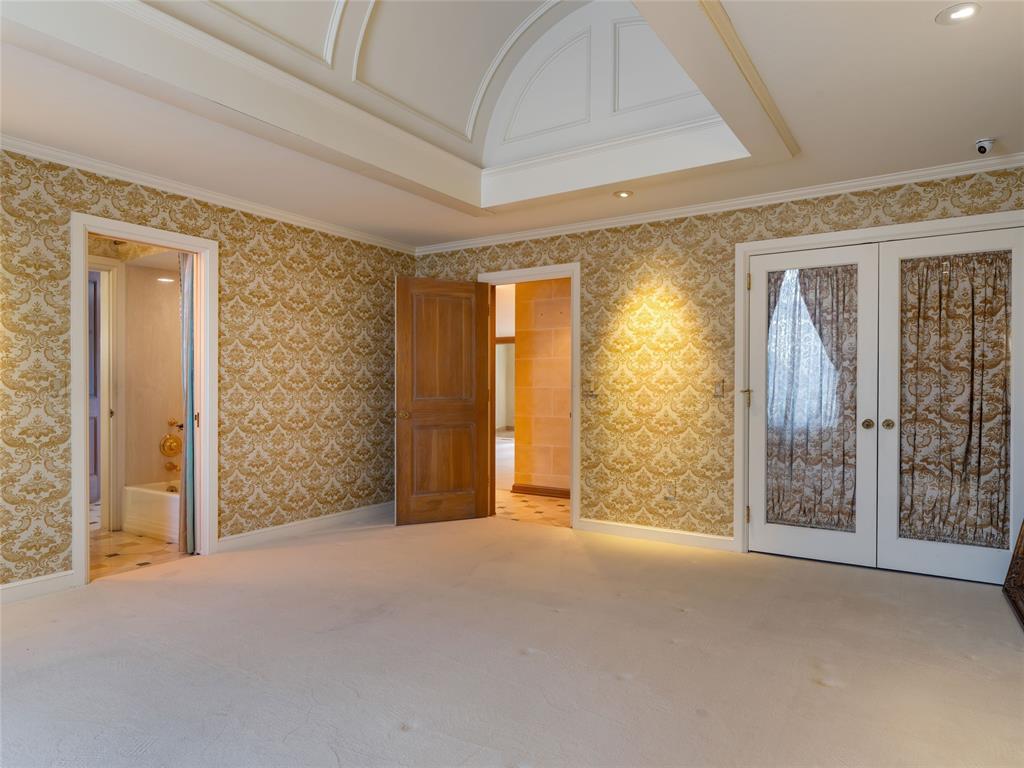 7201 N Country Club Drive