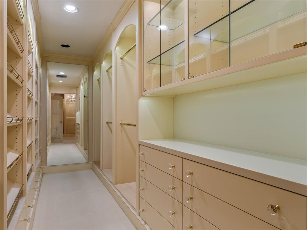 7201 N Country Club Drive