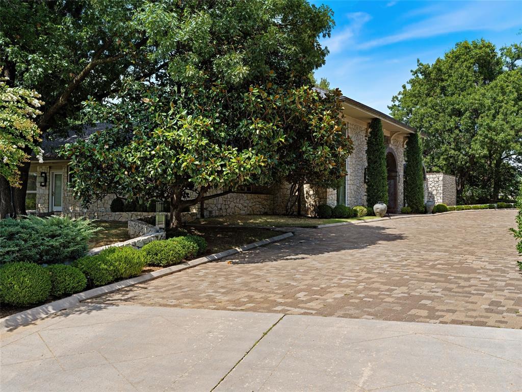 7201 N Country Club Drive