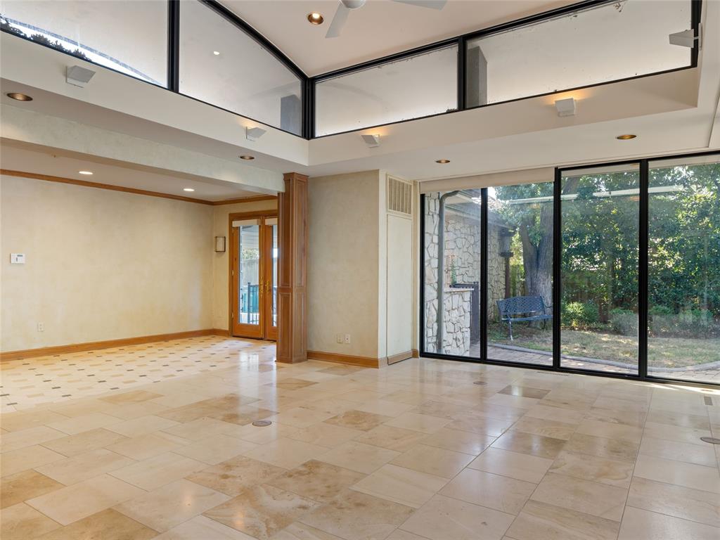 7201 N Country Club Drive