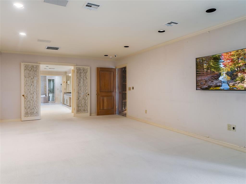 7201 N Country Club Drive