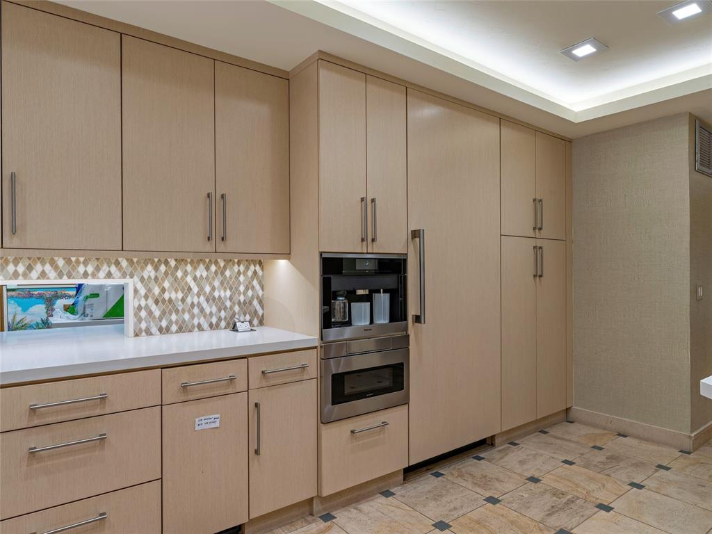 7201 N Country Club Drive