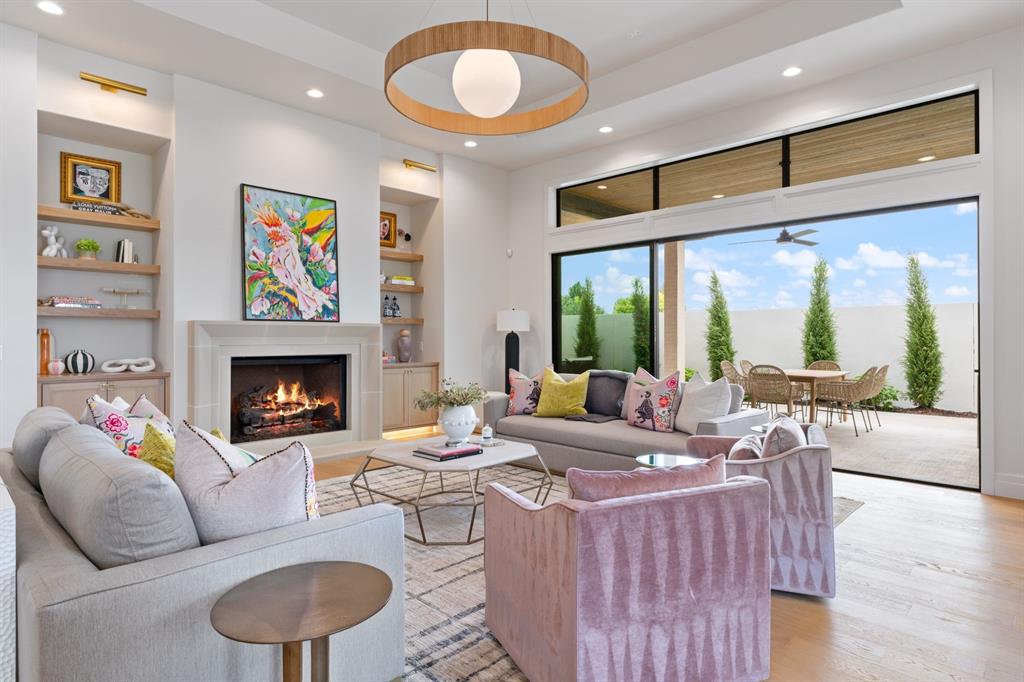 5701 Promenade Square