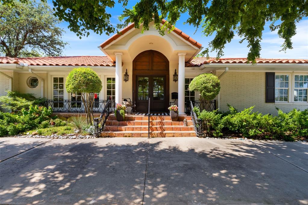 6709 N Country Club Drive