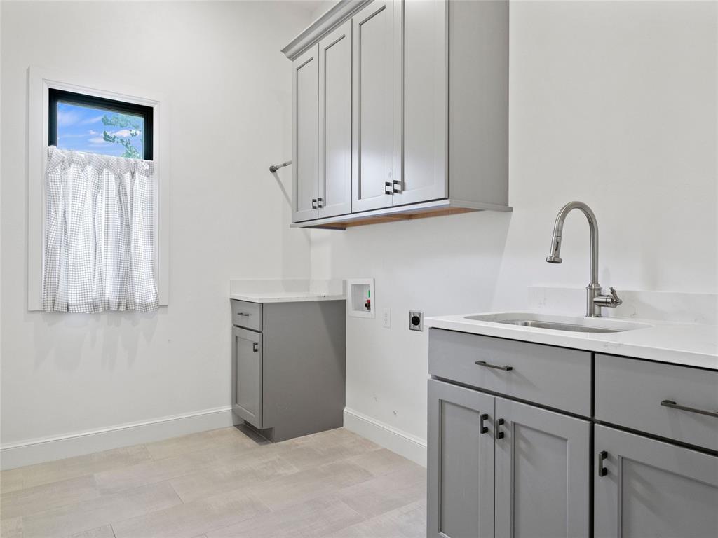 13400 Cedar Pointe Drive