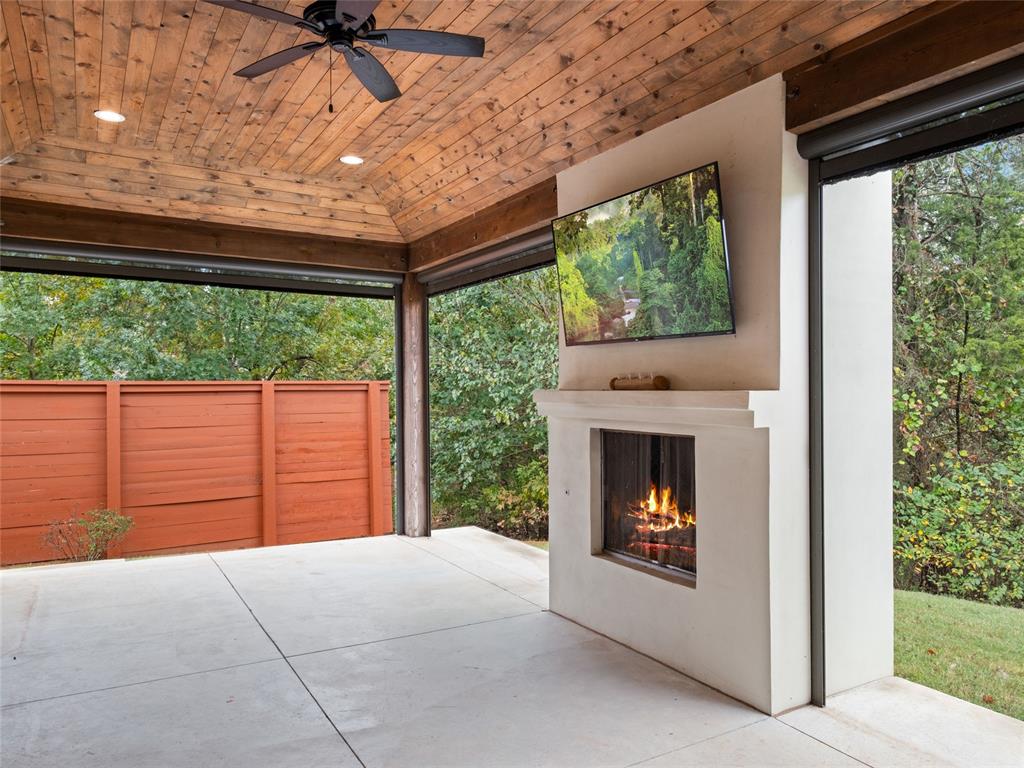 13400 Cedar Pointe Drive