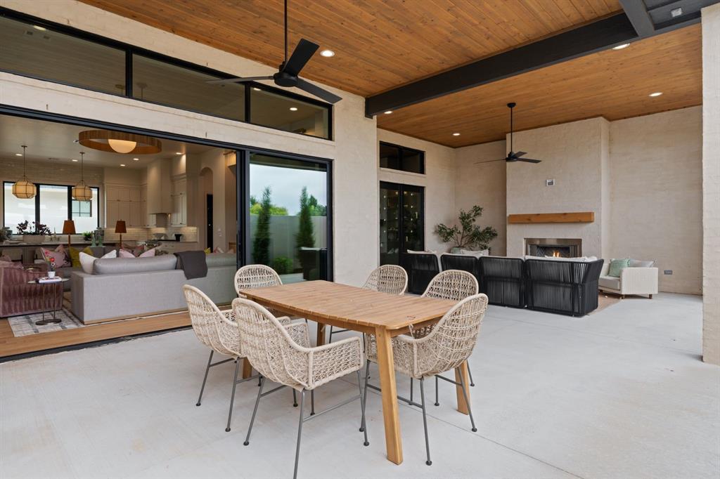 5701 Promenade Square