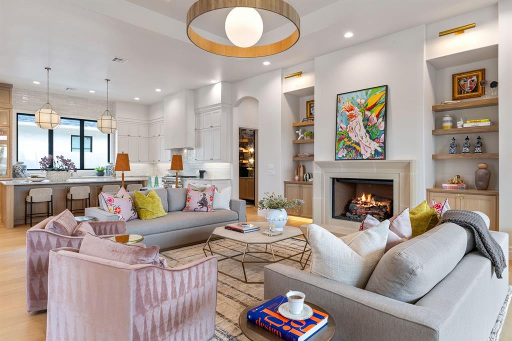 5701 Promenade Square