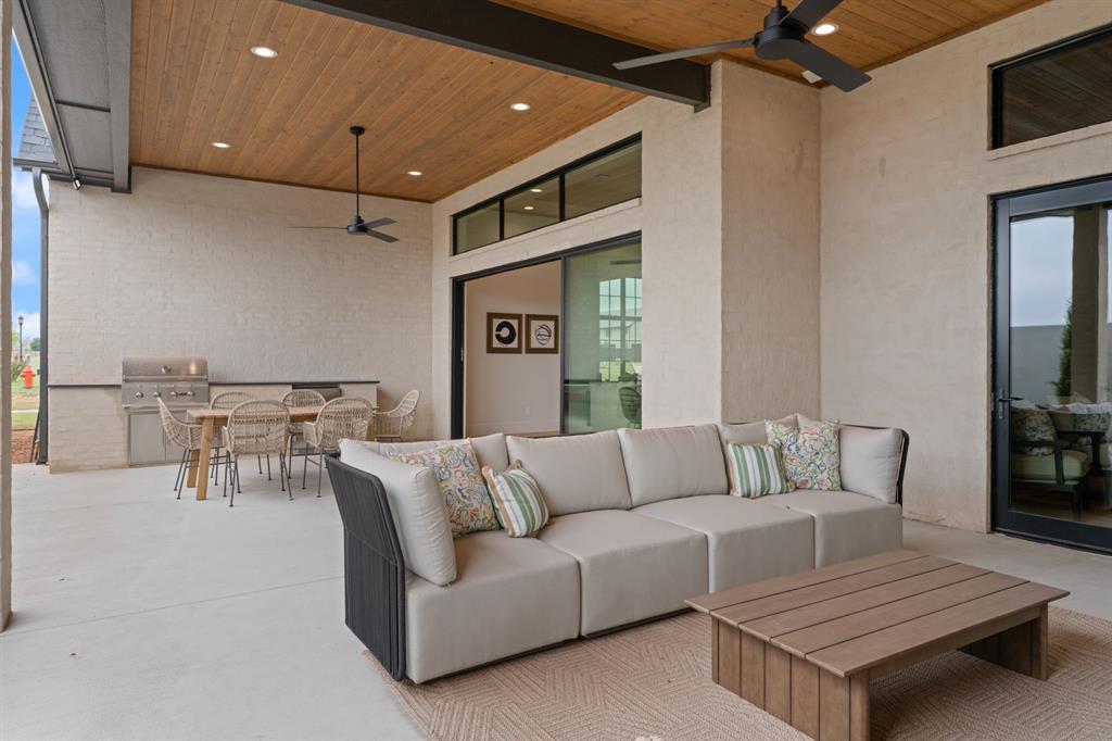 5701 Promenade Square