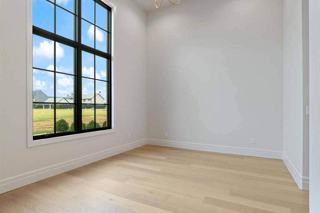 5701 Promenade Square