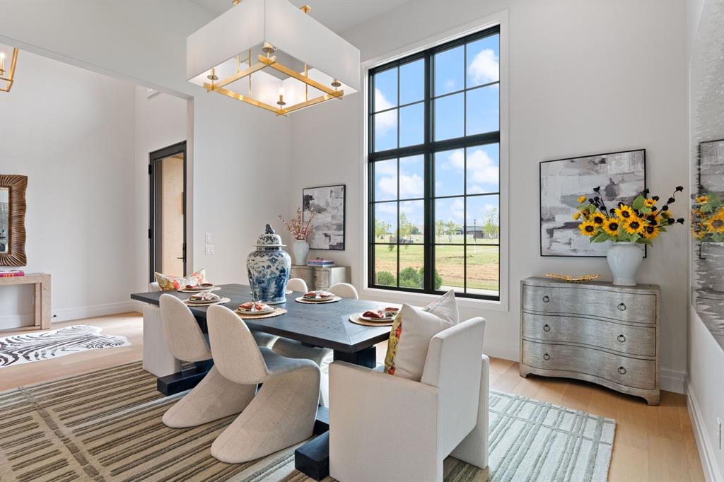 5701 Promenade Square