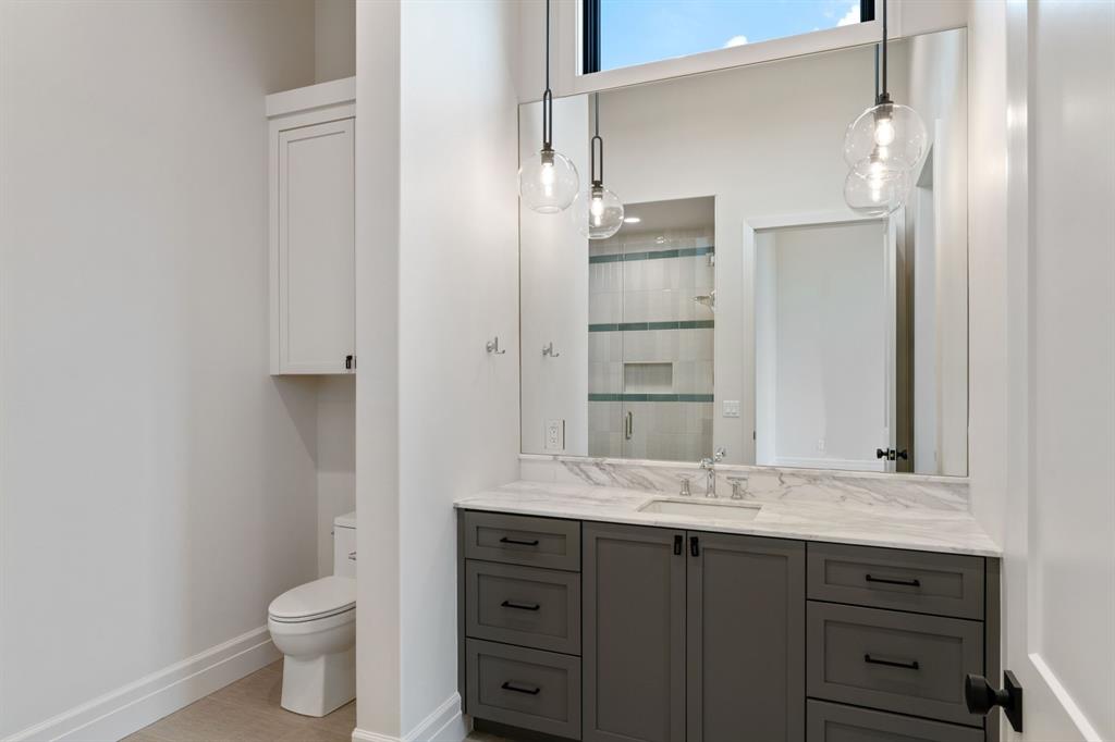 5701 Promenade Square