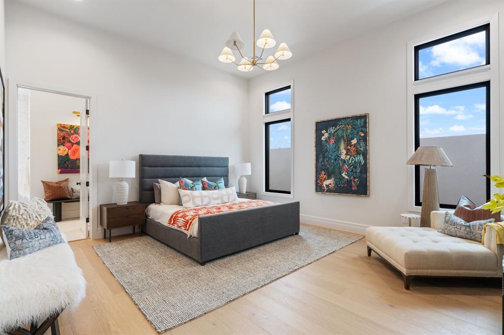 5701 Promenade Square