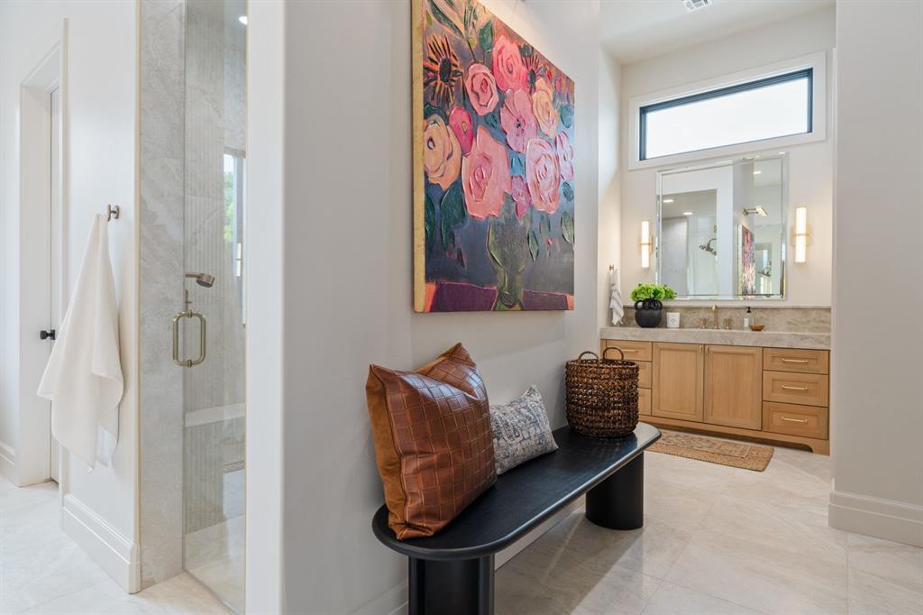 5701 Promenade Square