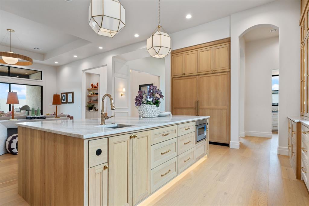 5701 Promenade Square