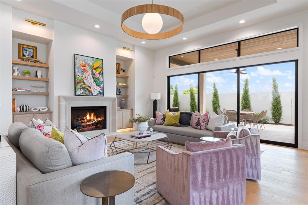 5701 Promenade Square