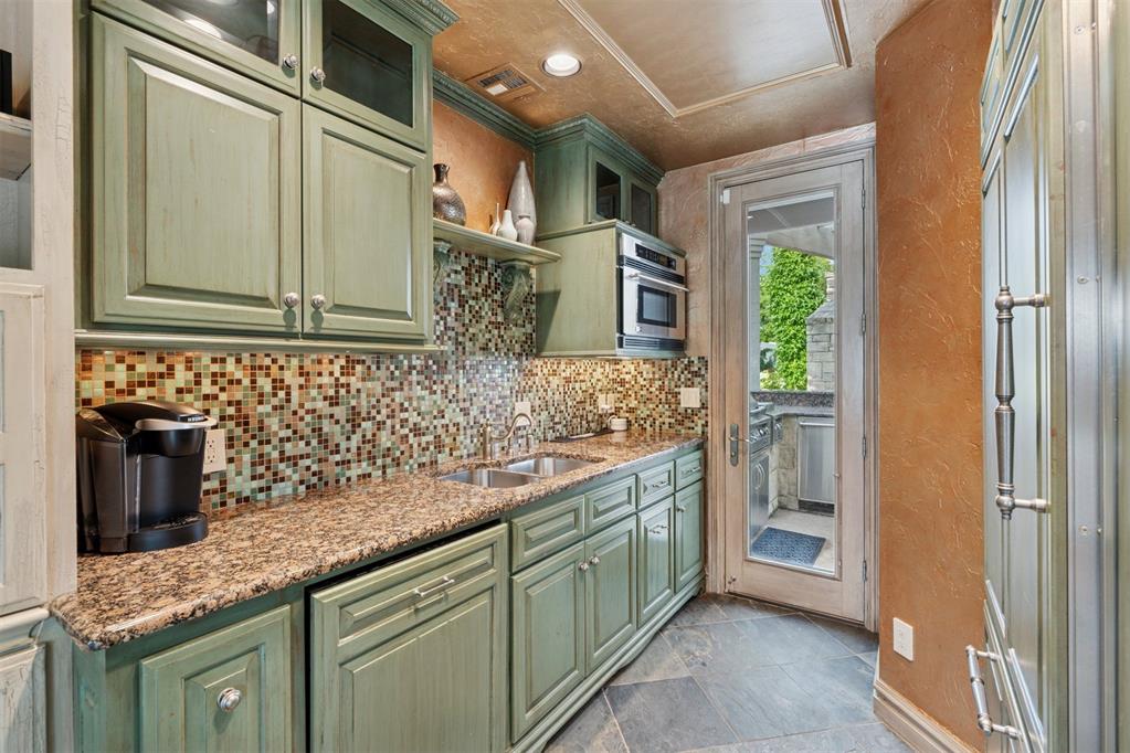 18909 Saddle River Drive