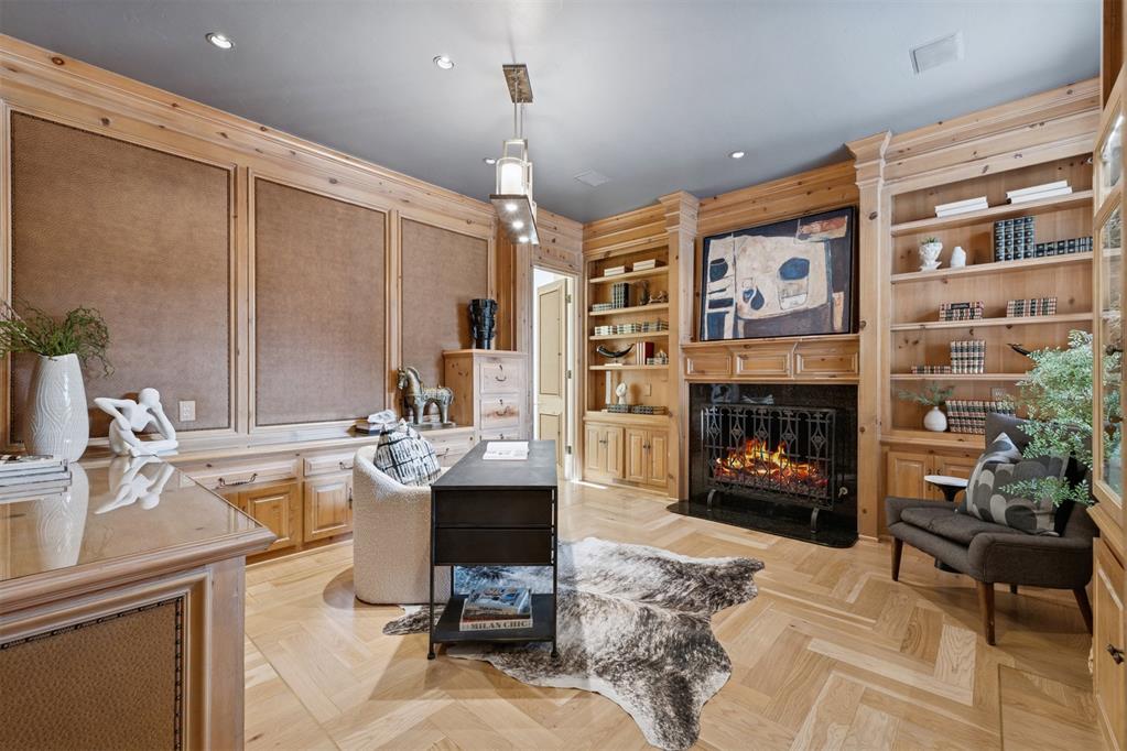 18909 Saddle River Drive