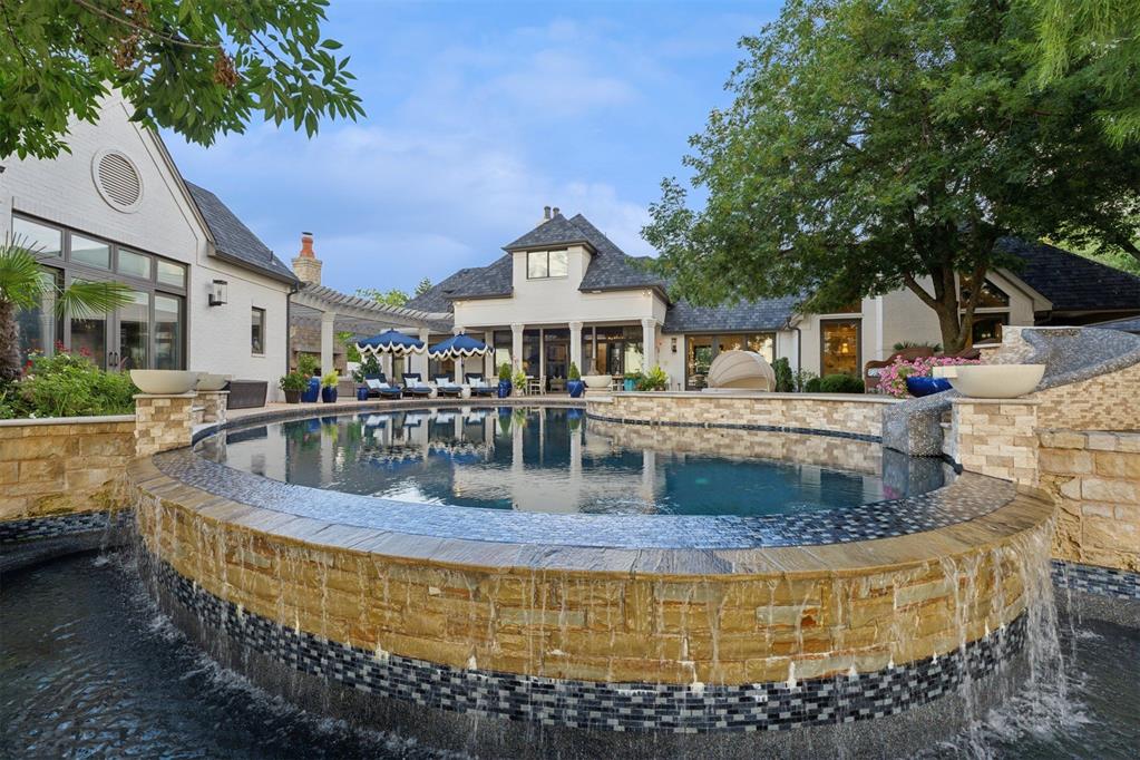 18909 Saddle River Drive