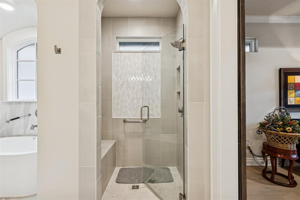 5541 Cottontail Lane