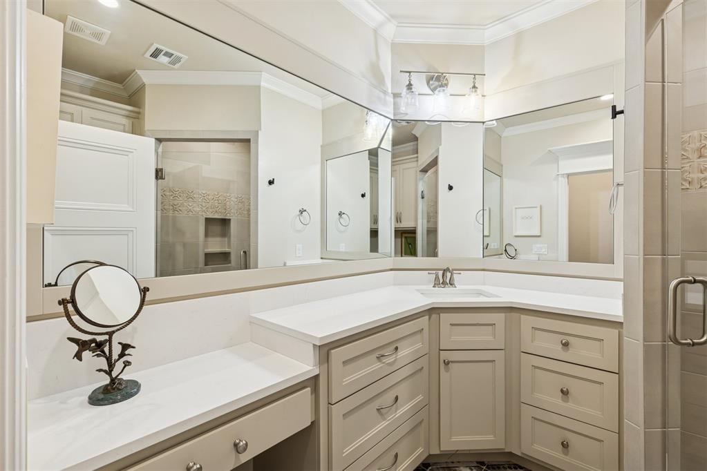 5541 Cottontail Lane