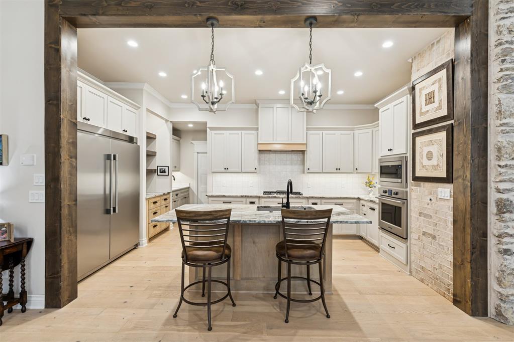 5541 Cottontail Lane