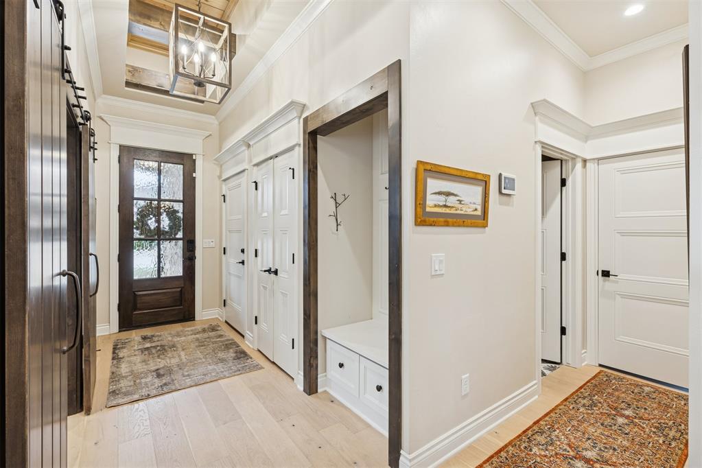 5541 Cottontail Lane