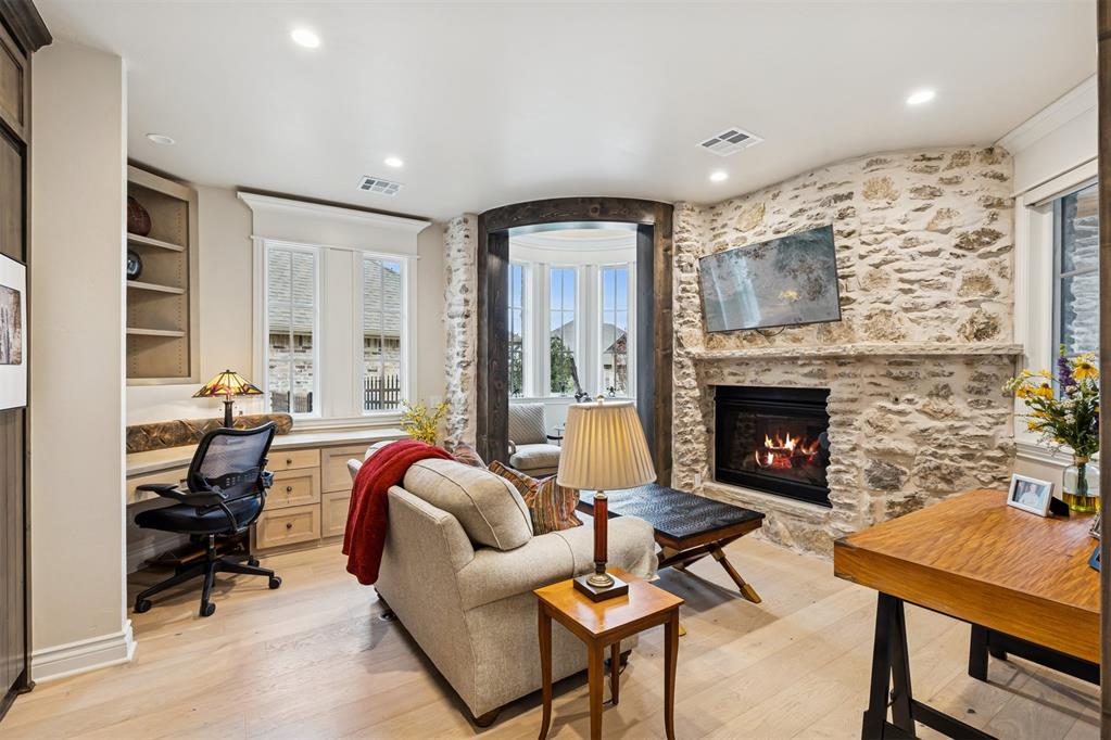 5541 Cottontail Lane