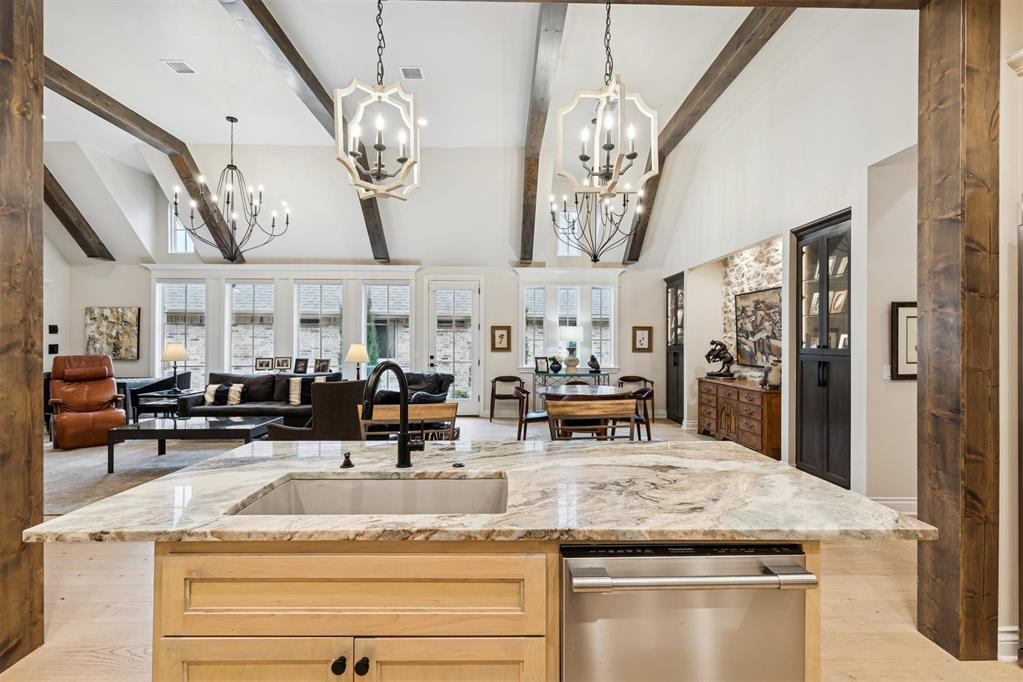 5541 Cottontail Lane