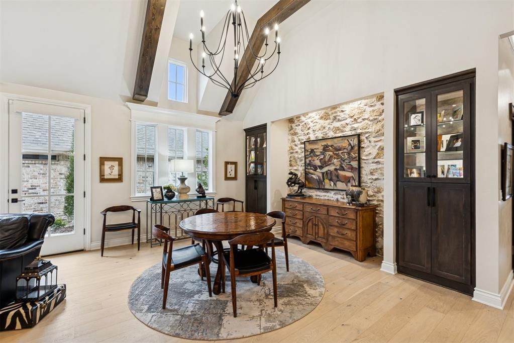 5541 Cottontail Lane