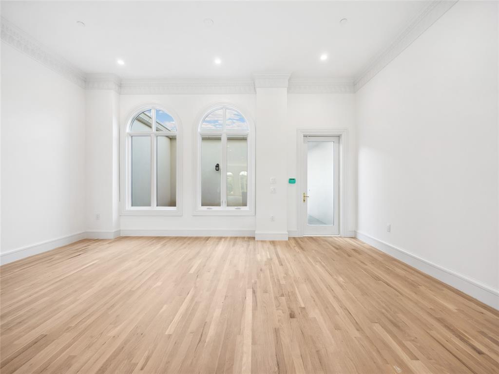 6100 NW Grand Boulevard Unit: 6103