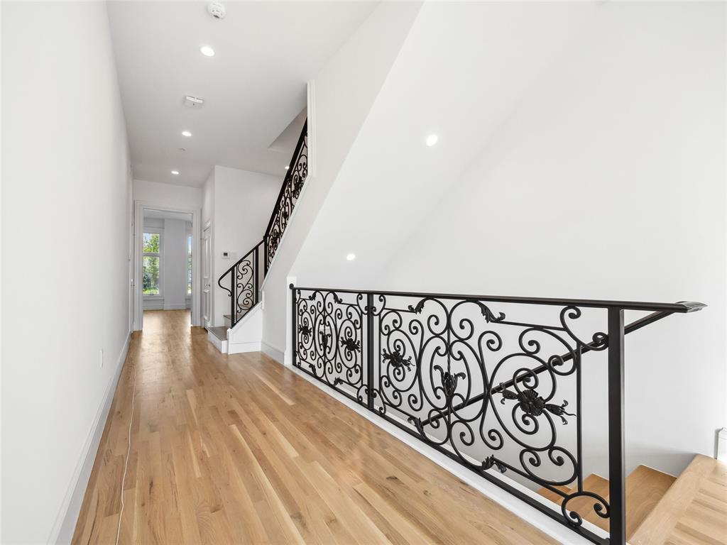 6100 NW Grand Boulevard Unit: 6103