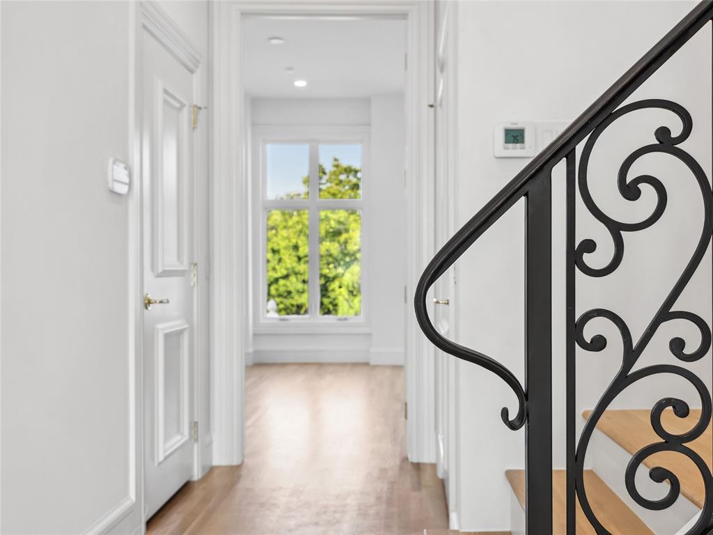 6100 NW Grand Boulevard Unit: 6103