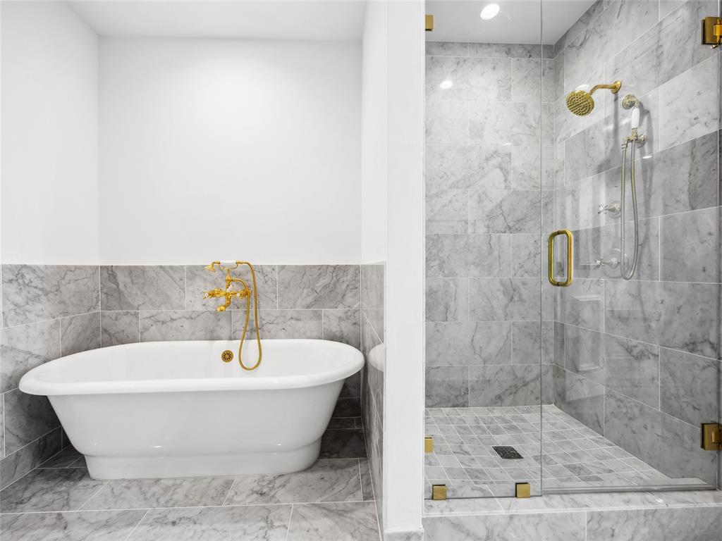 6100 NW Grand Boulevard Unit: 6103