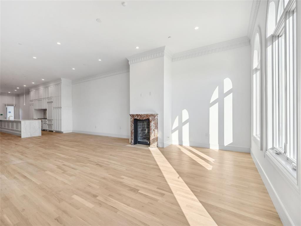 6100 NW Grand Boulevard Unit: 6103