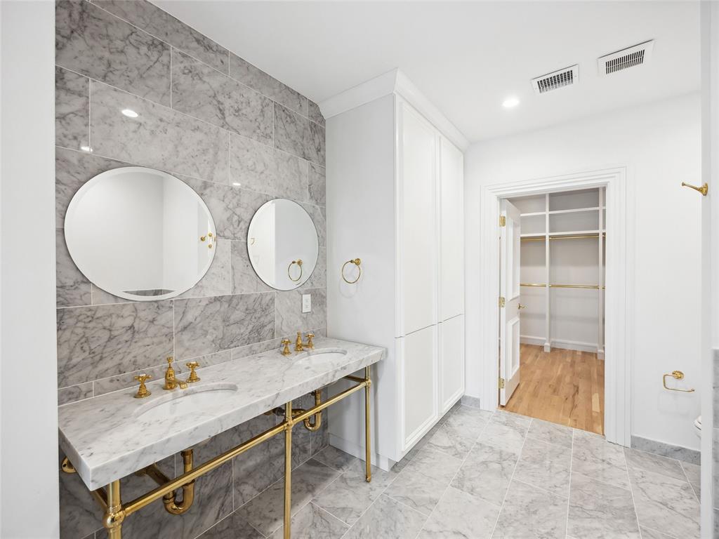 6100 NW Grand Boulevard Unit: 6103