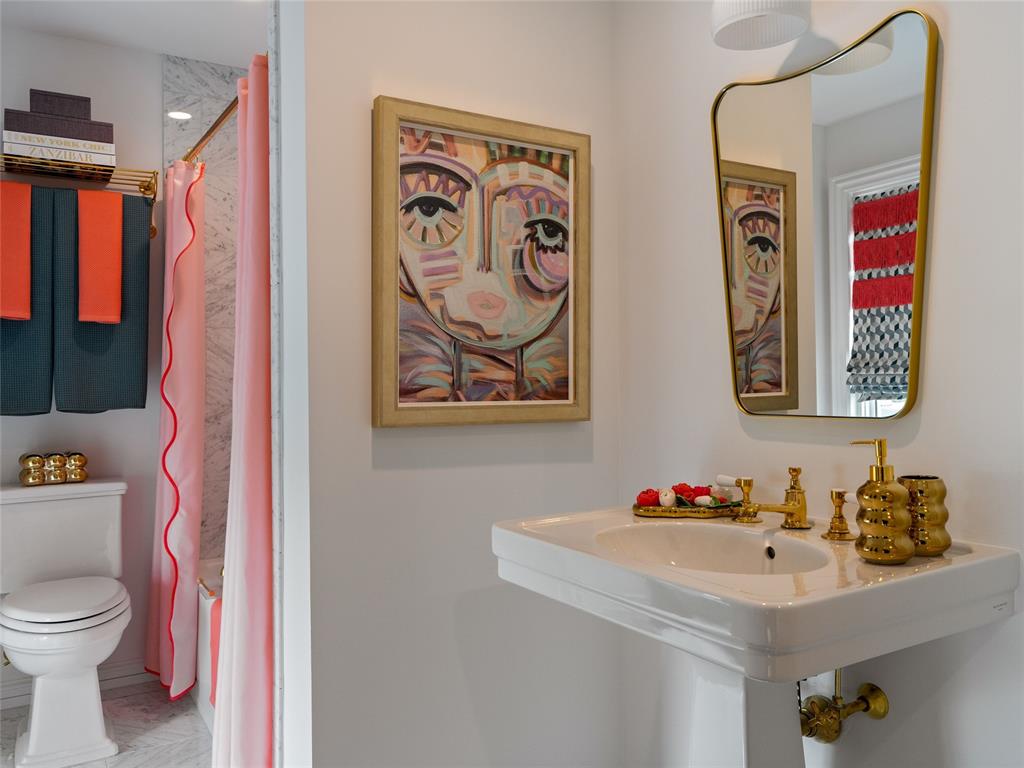 6119 NW Grand Boulevard