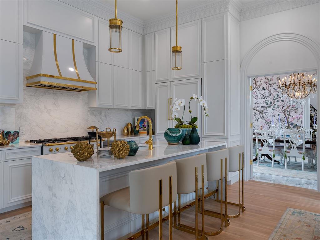 6119 NW Grand Boulevard